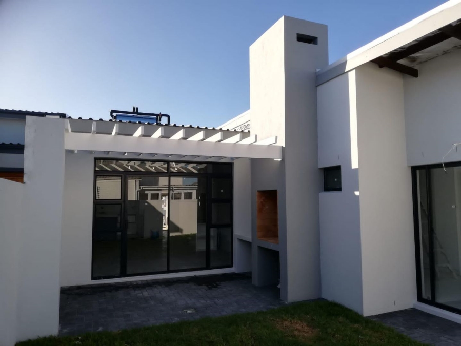 3 Bedroom Property for Sale in Parklands North Western Cape